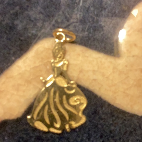 14k gold Cinderella Pendant.NFS - Picture 2 of 3